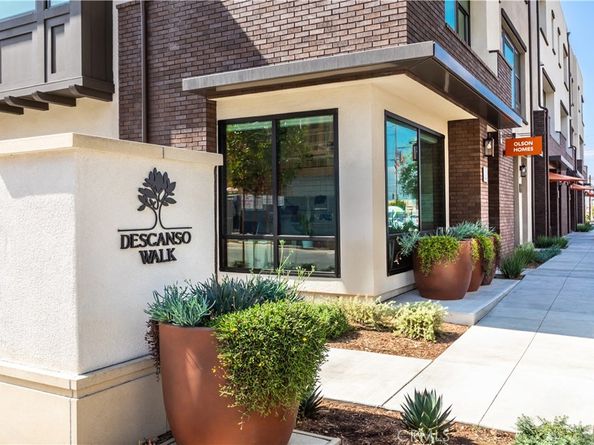 1090 Foothill Boulevard, Claremont CA 91711