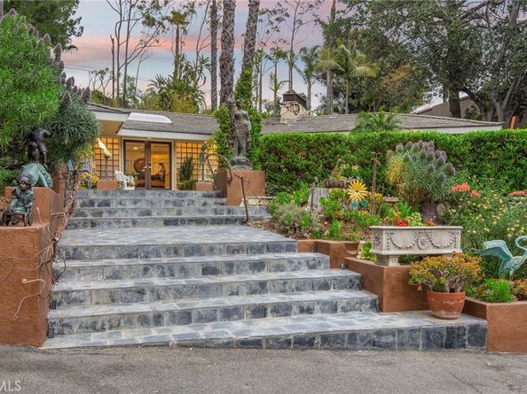 9885 Deerhaven Drive, North Tustin CA 92705