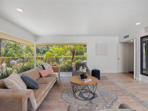 9885 Deerhaven Drive, North Tustin CA 92705
