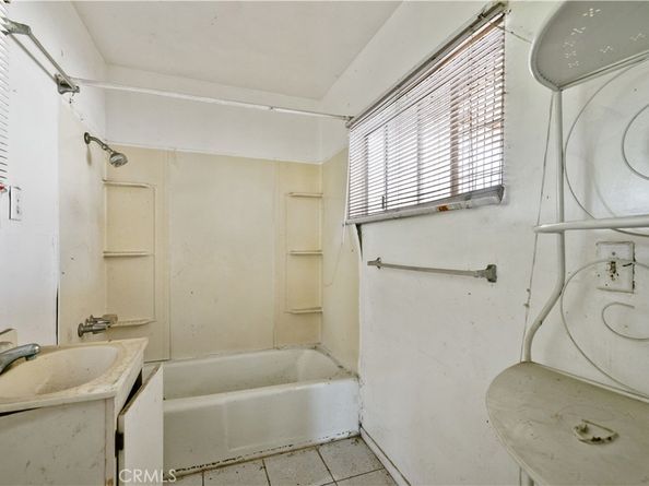 434 N Orange Avenue, West Covina CA 91790