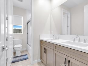 160 Brackens, Lake Forest CA 92630