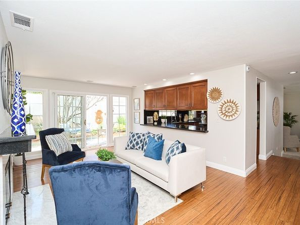 385 Park Avenue, Long Beach CA 90814