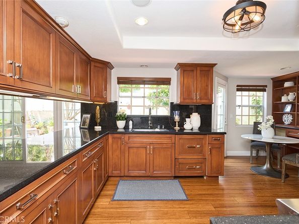 385 Park Avenue, Long Beach CA 90814