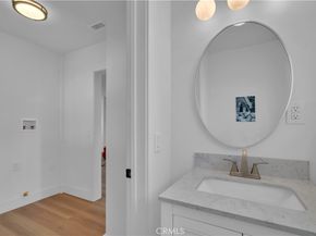 10525 S 5th Avenue, Inglewood CA 90303