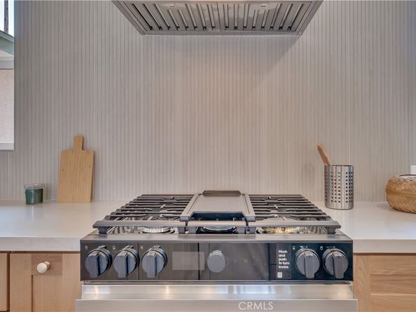 10525 S 5th Avenue, Inglewood CA 90303