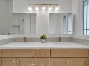 10525 S 5th Avenue, Inglewood CA 90303