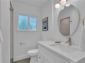 10525 S 5th Avenue, Inglewood CA 90303