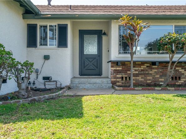 10525 S 5th Avenue, Inglewood CA 90303