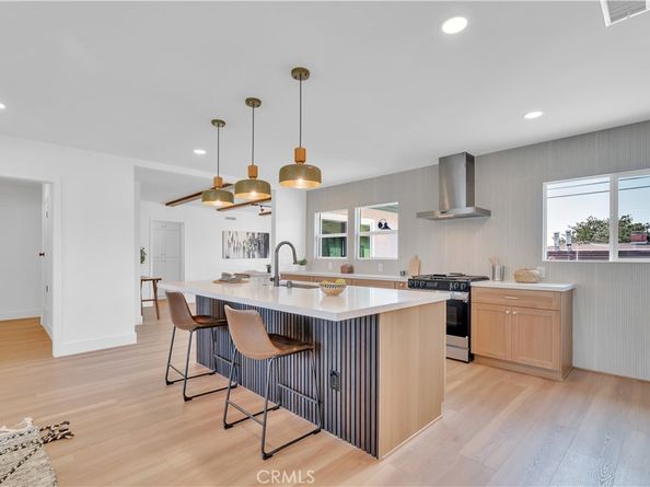 10525 S 5th Avenue, Inglewood CA 90303