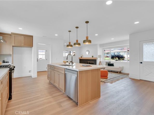 10525 S 5th Avenue, Inglewood CA 90303