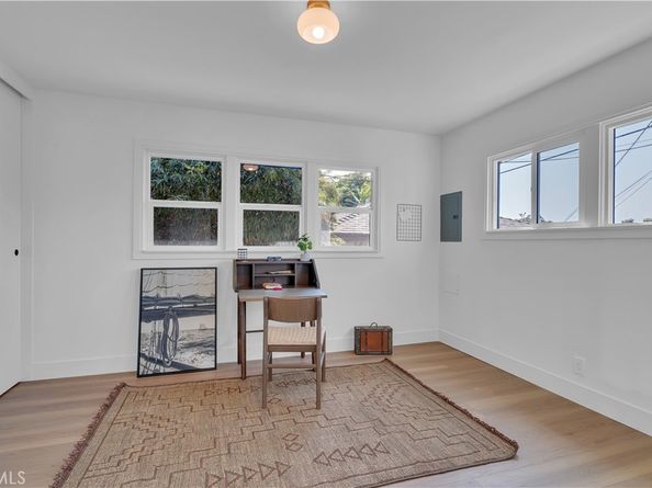 10525 S 5th Avenue, Inglewood CA 90303