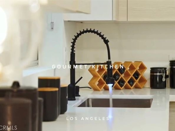 1245 N New Hampshire Avenue 5, Los Angeles CA 90029