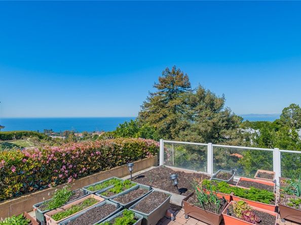 43 Country Lane, Rolling Hills Estates CA 90274