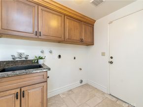 43 Country Lane, Rolling Hills Estates CA 90274
