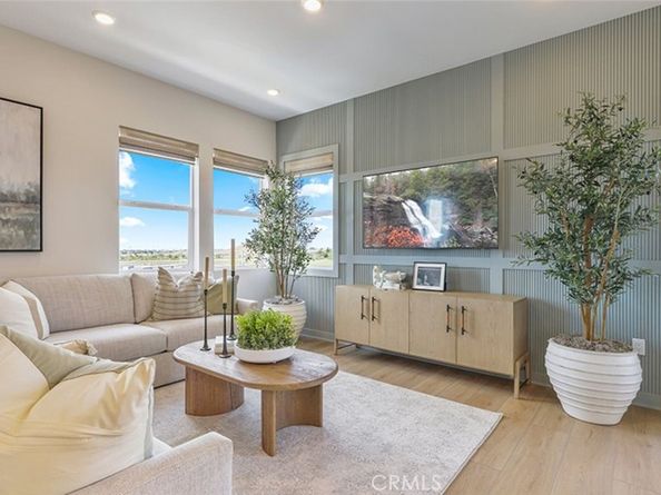 461 Mulligan, Irvine CA 92618