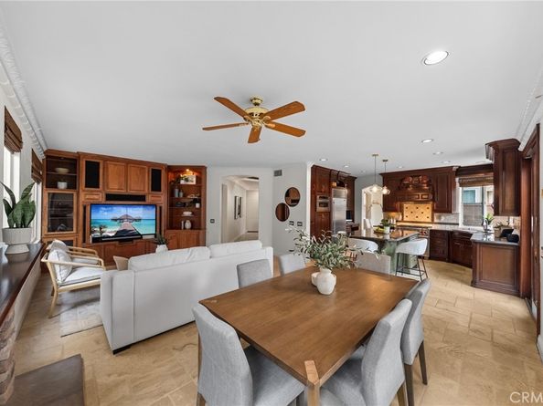 48 Parkcrest, Irvine CA 92620