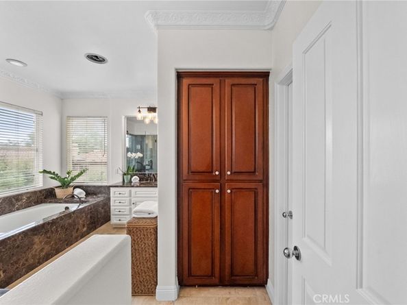 48 Parkcrest, Irvine CA 92620
