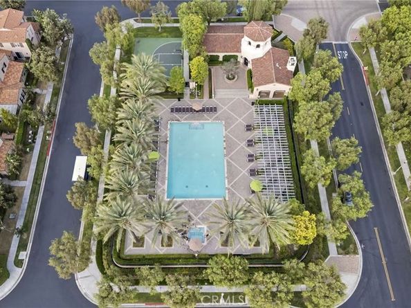 6 Napa, Irvine CA 92602