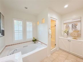 6 Napa, Irvine CA 92602