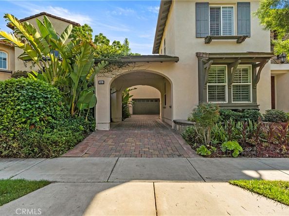 6 Napa, Irvine CA 92602