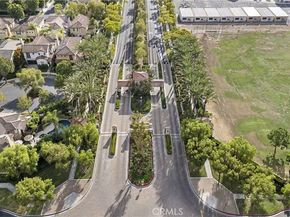 6 Napa, Irvine CA 92602