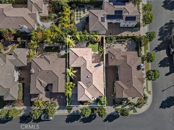 6 Napa, Irvine CA 92602