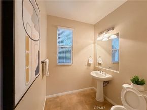 6 Napa, Irvine CA 92602