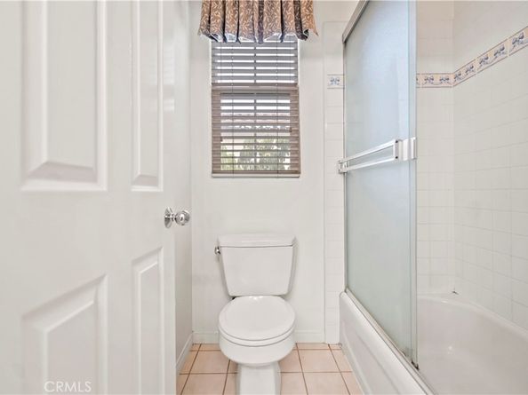 6 Napa, Irvine CA 92602