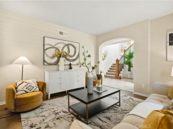 6 Napa, Irvine CA 92602