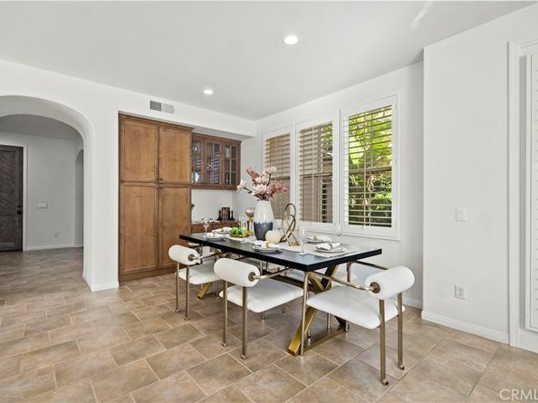 6 Napa, Irvine CA 92602