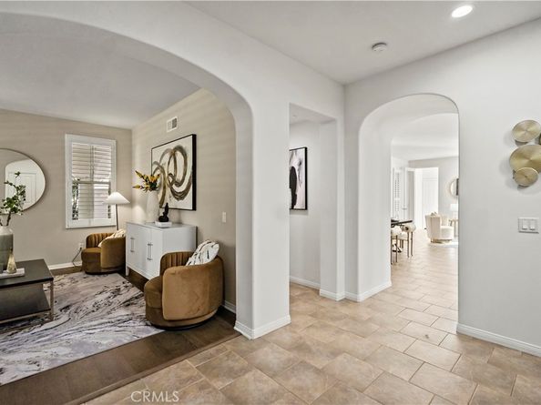 6 Napa, Irvine CA 92602