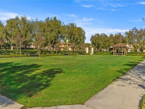 6 Napa, Irvine CA 92602