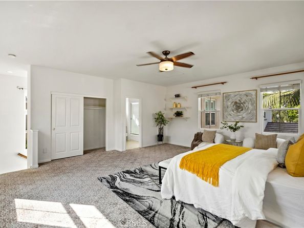 6 Napa, Irvine CA 92602