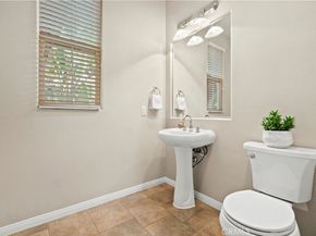 6 Napa, Irvine CA 92602