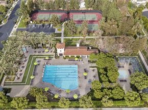 6 Napa, Irvine CA 92602