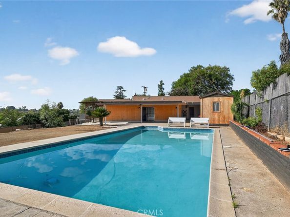 612 Momar Lane, Escondido CA 92027
