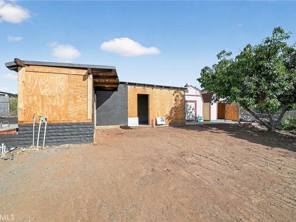 612 Momar Lane, Escondido CA 92027