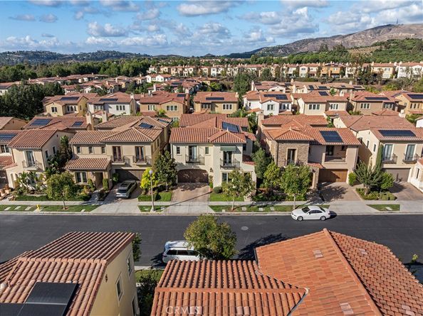 9 Spanish Moss, Irvine CA 92602