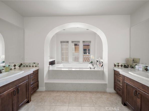 9 Spanish Moss, Irvine CA 92602