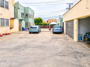 445 N Spaulding, Los Angeles CA 90036