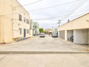 445 N Spaulding, Los Angeles CA 90036