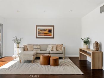 5112 W 1st