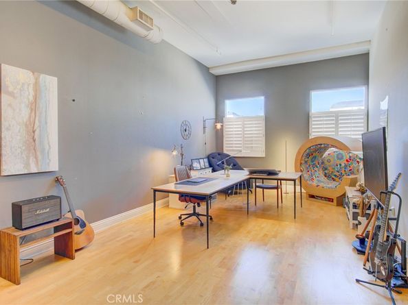 175 S Lake 402, Pasadena CA 91101