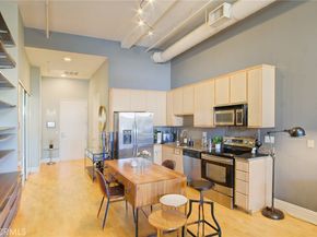 175 S Lake 402, Pasadena CA 91101