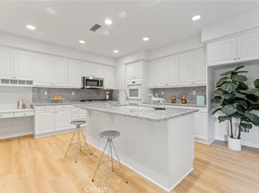 102 Spanish Lace, Irvine CA 92620