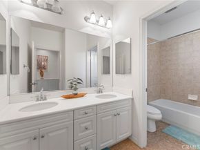 102 Spanish Lace, Irvine CA 92620