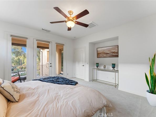 102 Spanish Lace, Irvine CA 92620