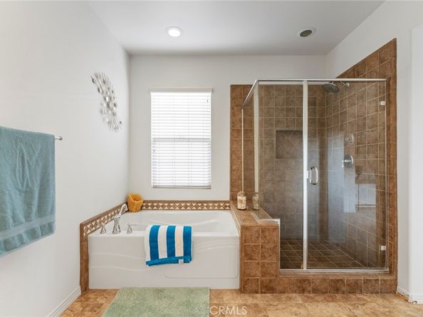 102 Spanish Lace, Irvine CA 92620