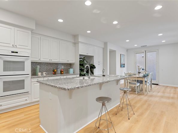 102 Spanish Lace, Irvine CA 92620