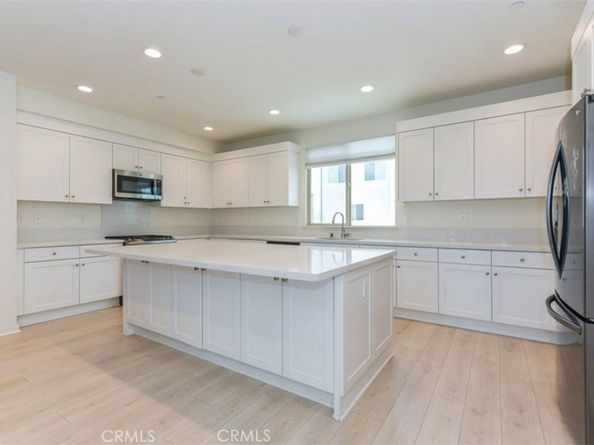 175 Frame, Irvine CA 92618